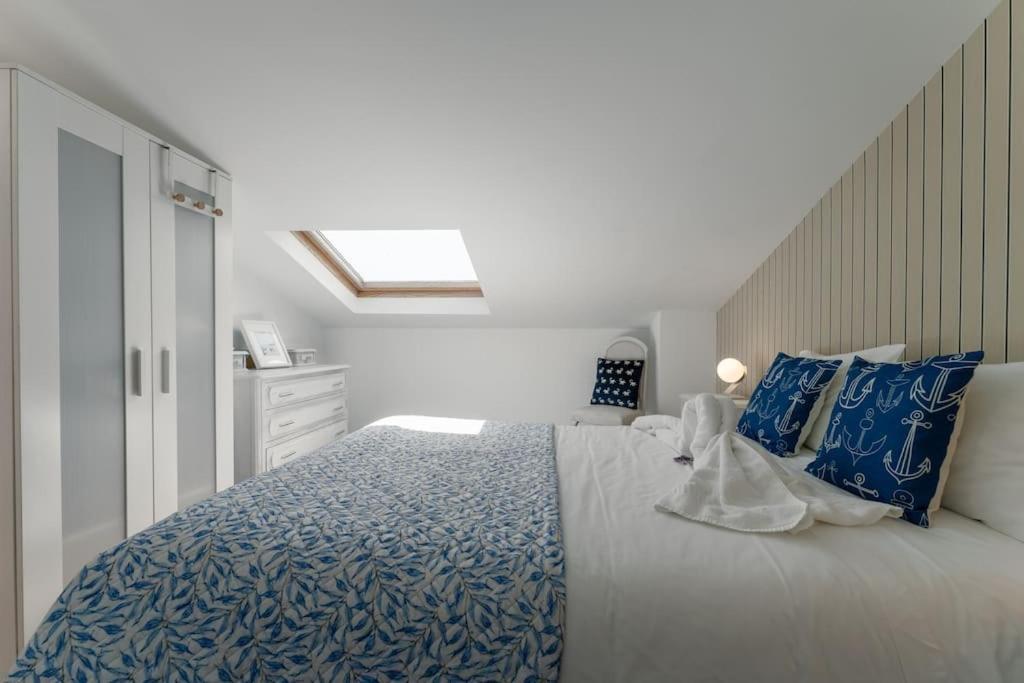 Sunset Terrace - Beachfront Apartment With Private Parking ナザレ エクステリア 写真