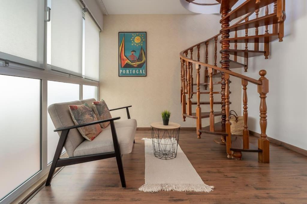 Sunset Terrace - Beachfront Apartment With Private Parking ナザレ エクステリア 写真