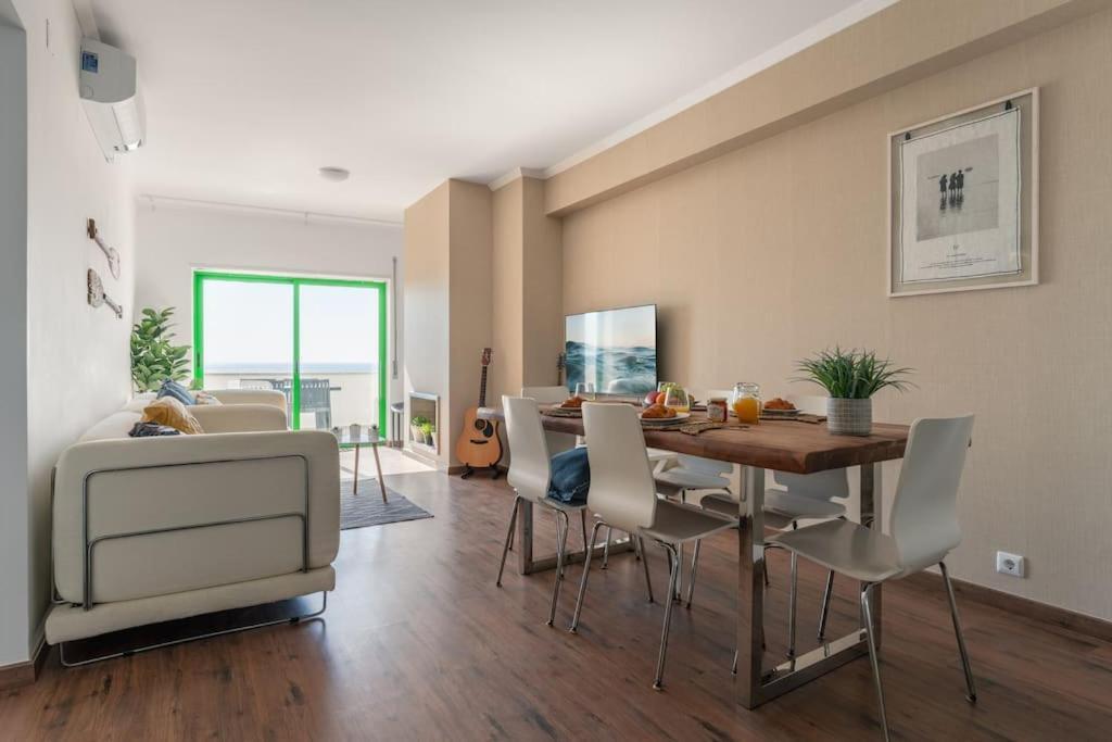 Sunset Terrace - Beachfront Apartment With Private Parking ナザレ エクステリア 写真