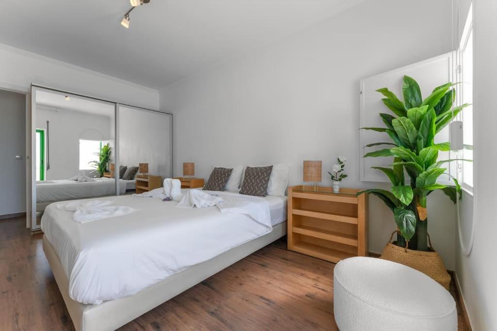 Sunset Terrace - Beachfront Apartment With Private Parking ナザレ エクステリア 写真
